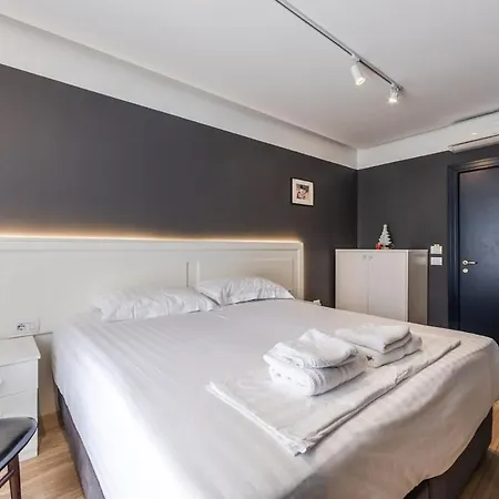 Skyline 5br Near Air Albania Stadium By Pikhost Appartement *
