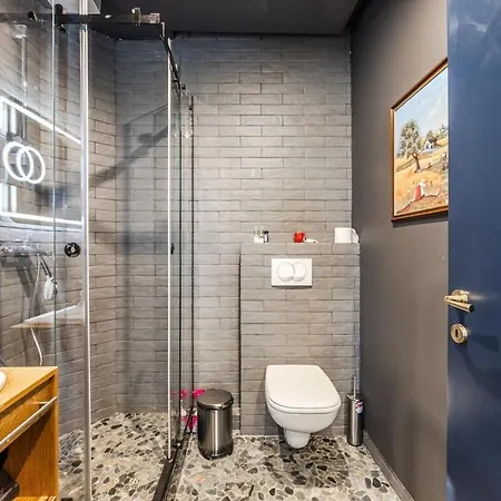 Skyline 5br Near Air Albania Stadium By Pikhost Appartement *